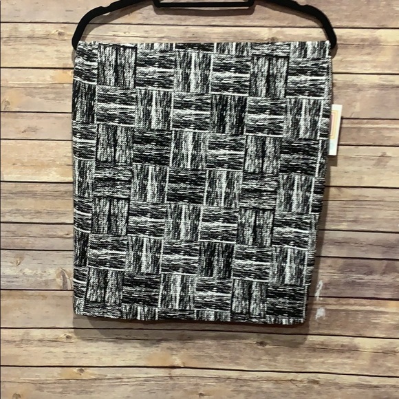 LuLaRoe Dresses & Skirts - Beautiful Pencil Skirt ❤️